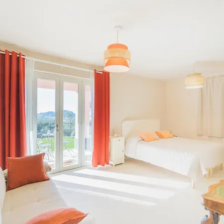 Alojamento de Acomodação e Pequeno-almoço Chicchi - 4*