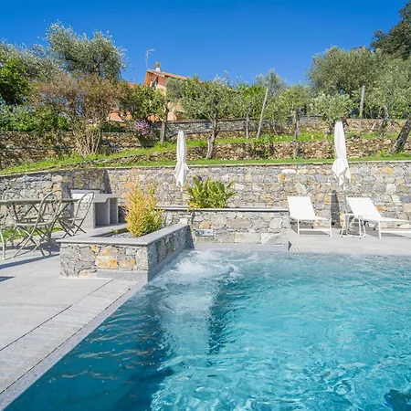 Chicchi - Bed and Breakfast Σέστρι Λεβάντε