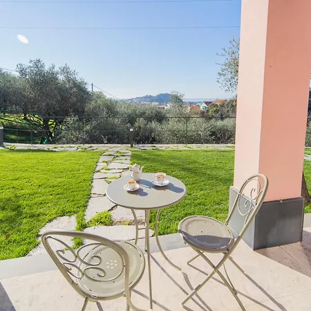 Chicchi - Bed and Breakfast 4*